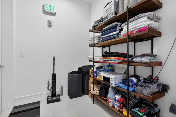 $1,850,000 | 3250 Northeast 188th Street, Unit 706, Aventura, FL 33180
