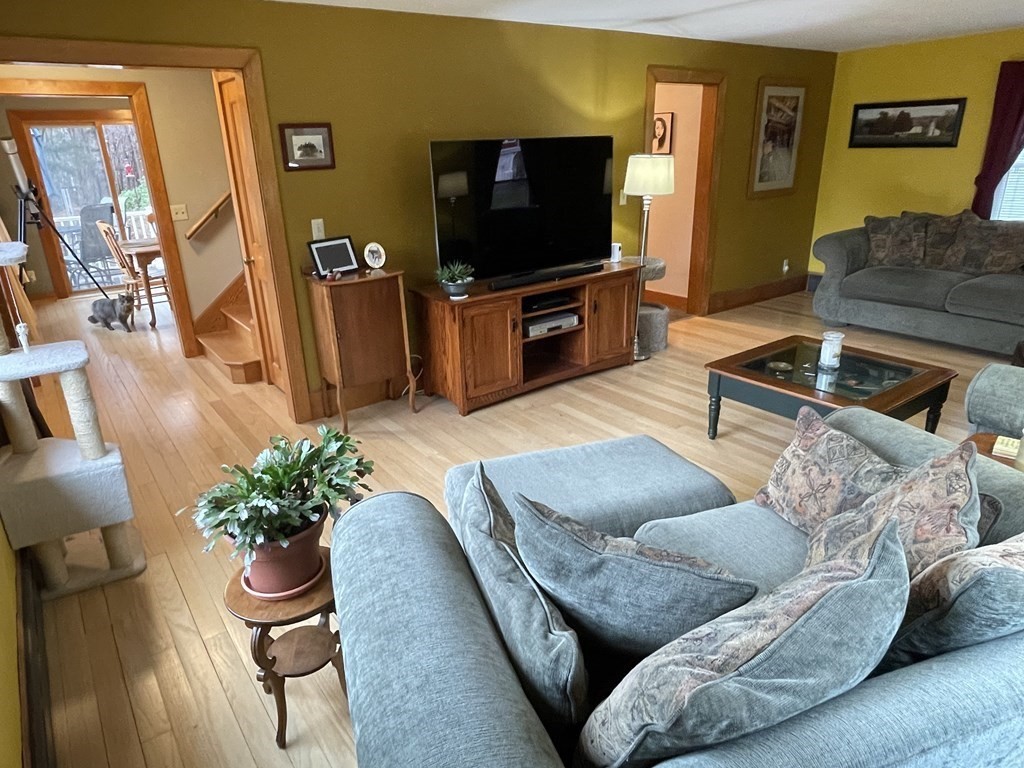 15 Walker Road Buckland, MA 01370 - Photo 12 of 27 Gallery Image 12