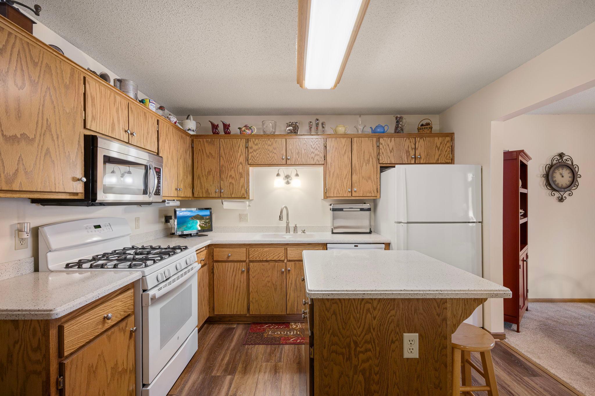 8693 Norway Street Northwest Coon Rapids, MN 55433 - Photo 6 of 22