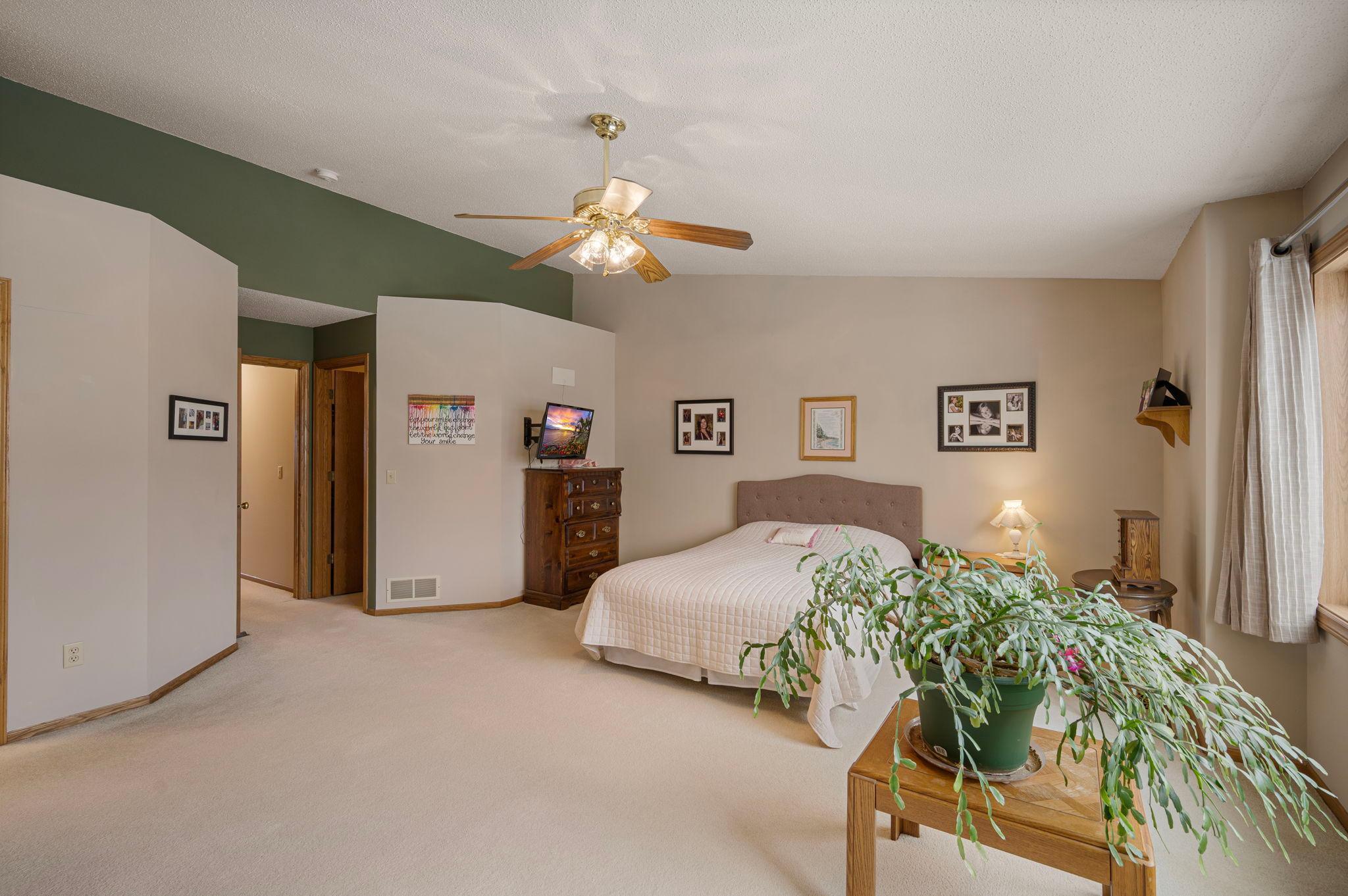 8693 Norway Street Northwest Coon Rapids, MN 55433 - Photo 8 of 22