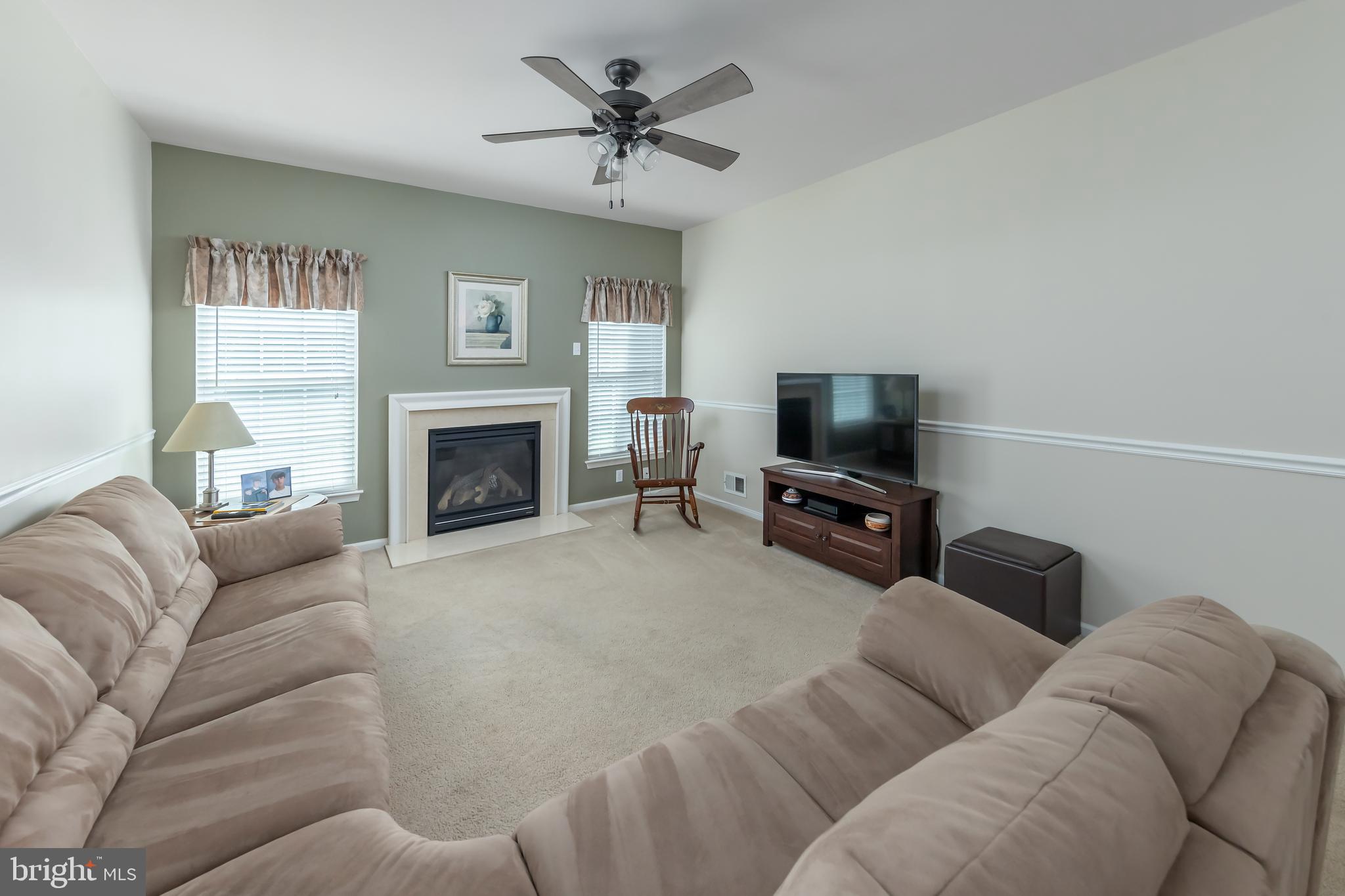 109 Summit Street Glassboro, NJ 08028 - Photo 8 of 19 Living Room