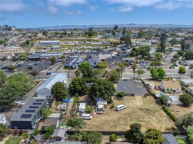 $1,600,000 | 1165-1167 East Grand Avenue, Arroyo Grande, CA 93420
