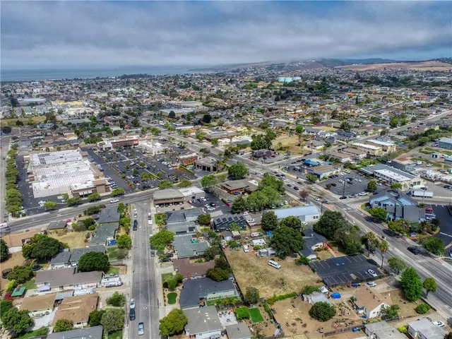 $1,600,000 | 1165-1167 East Grand Avenue, Arroyo Grande, CA 93420