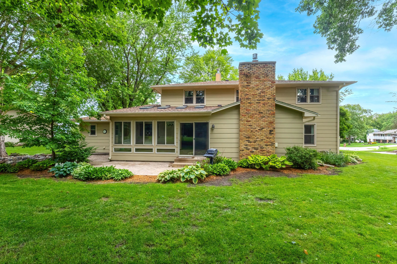 2205 Winding Hill Road Davenport, IA 52807 - Photo 45 of 64