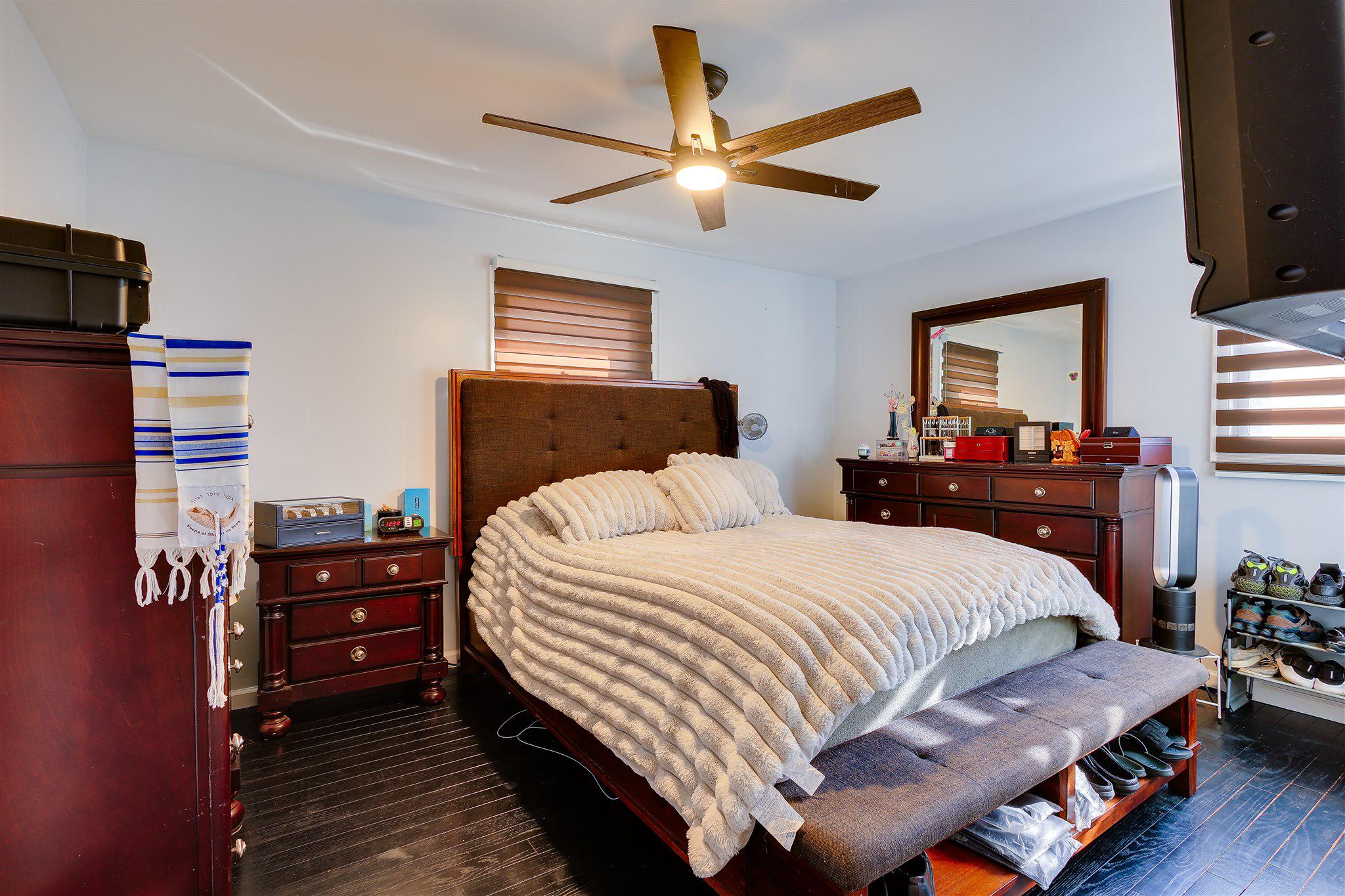 129 Michigan Road Pennsville, NJ 08070 - Photo 12 of 25 Master Bedroom