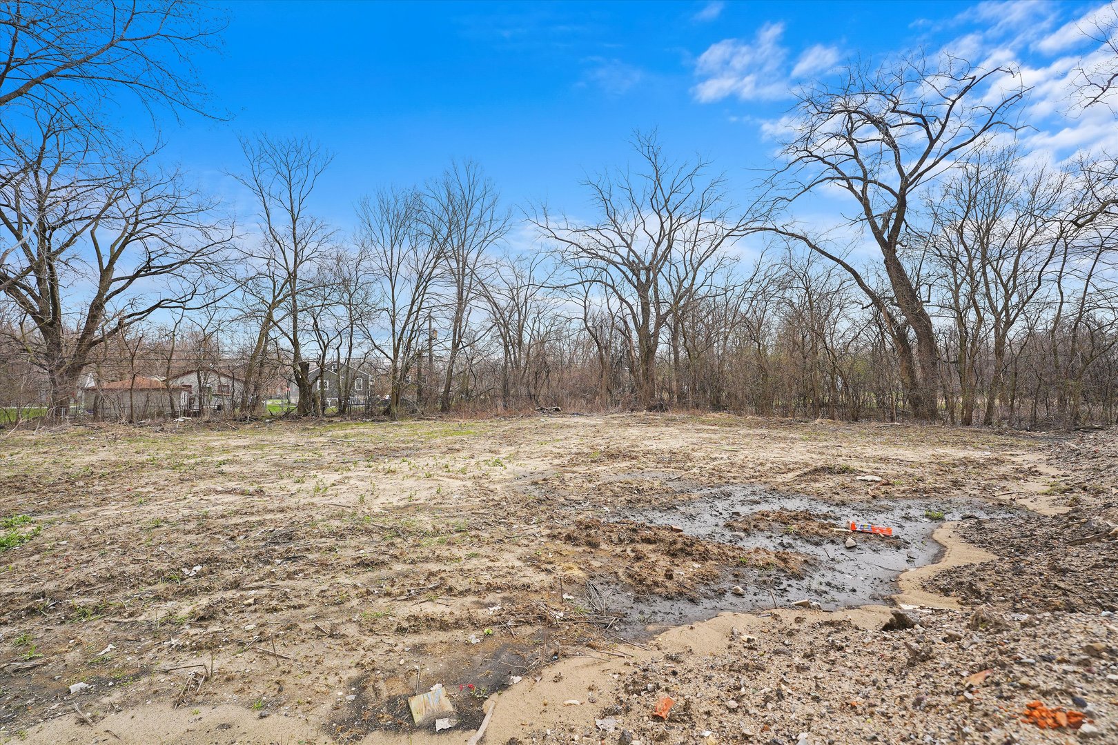 13435 South Lawndale Avenue Robbins, IL 60472 - Photo 9 of 16 a view of a yard with a house