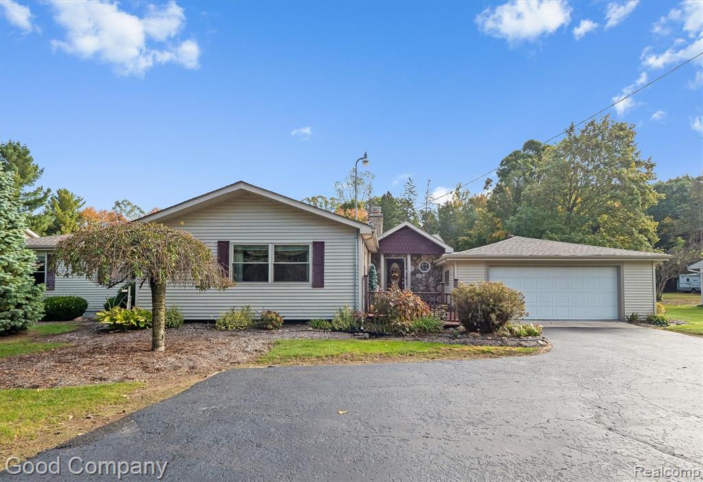 7200 North Seymour Road Flushing, MI 48433 - Photo 1 of 34