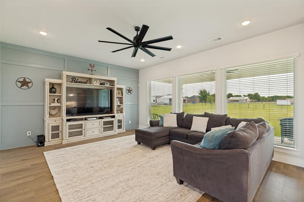 2255 County Road 377 Van Alstyne, TX 75495 - Photo 10 of 38