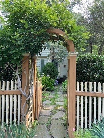 12 Smith Avenue Lexington, MA 02420 - Photo 3 of 36