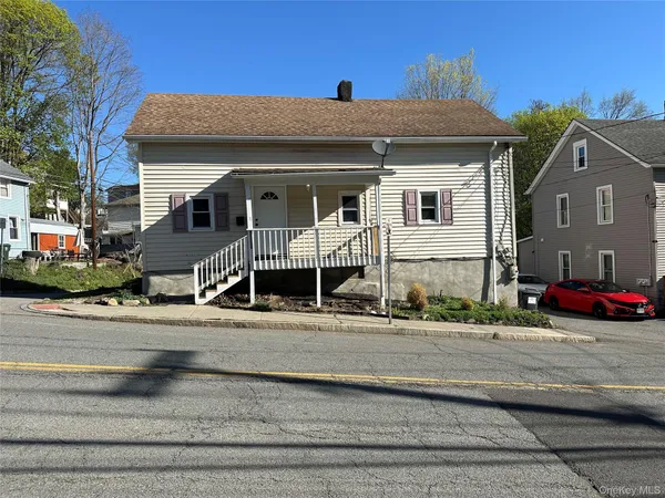 $315,000 | 104 Oak Street, Walden, NY 12586