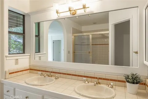 $675,000 | 26695 Thunderbird Drive, Lake Arrowhead, CA 92352