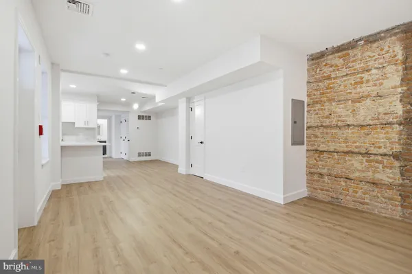 $2,400 | 100 West Front Street, Unit 1B, Media, PA 19063