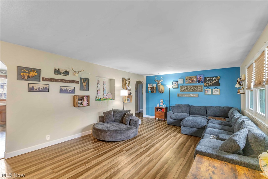 10273 East River Road Elyria, OH 44035 - Photo 4 of 40