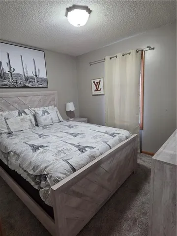 $405,000 | 18909 East 34th Terrace South, Independence, MO 64057