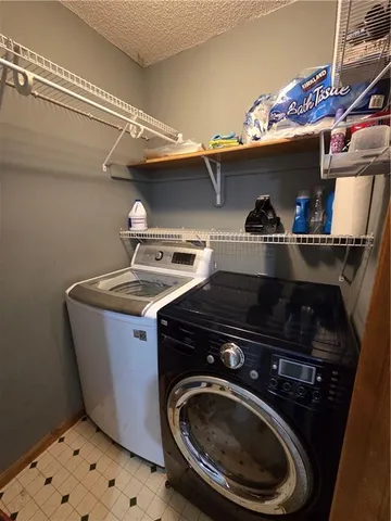 $405,000 | 18909 East 34th Terrace South, Independence, MO 64057