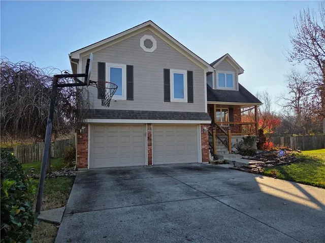 $405,000 | 18909 East 34th Terrace South, Independence, MO 64057