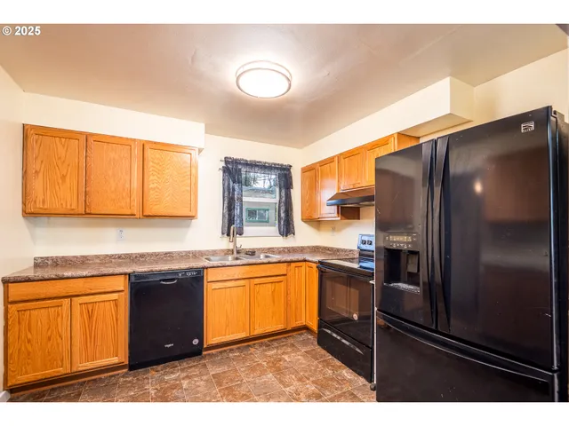 $375,000 | 3198 Pheasant Boulevard, Springfield, OR 97477