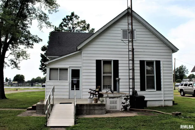 $174,900 | 1607 South Carbon Street, Marion, IL 62959