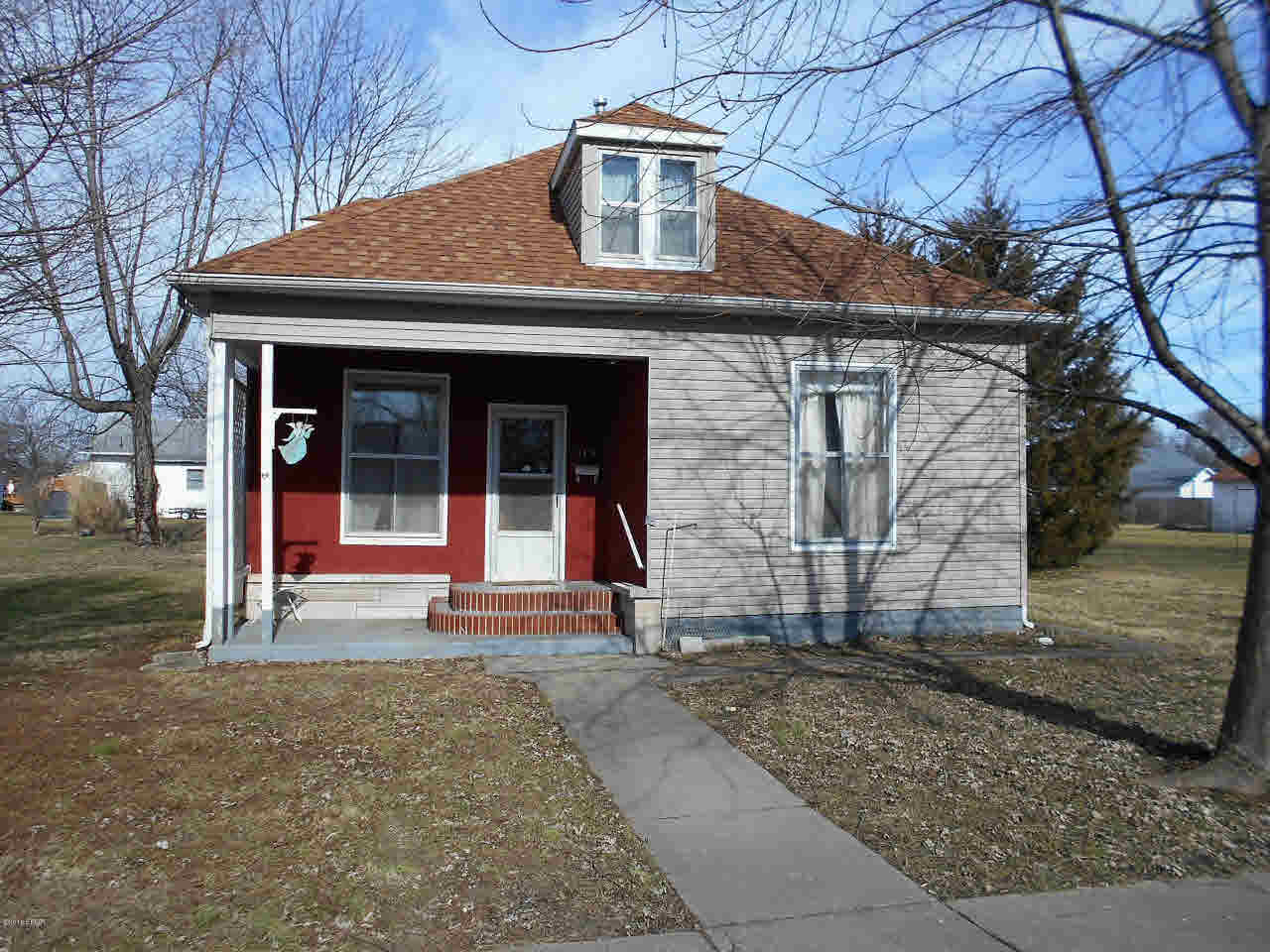 319 Fair Flora, IL 62839 - Photo 2 of 6 Gallery Image 2