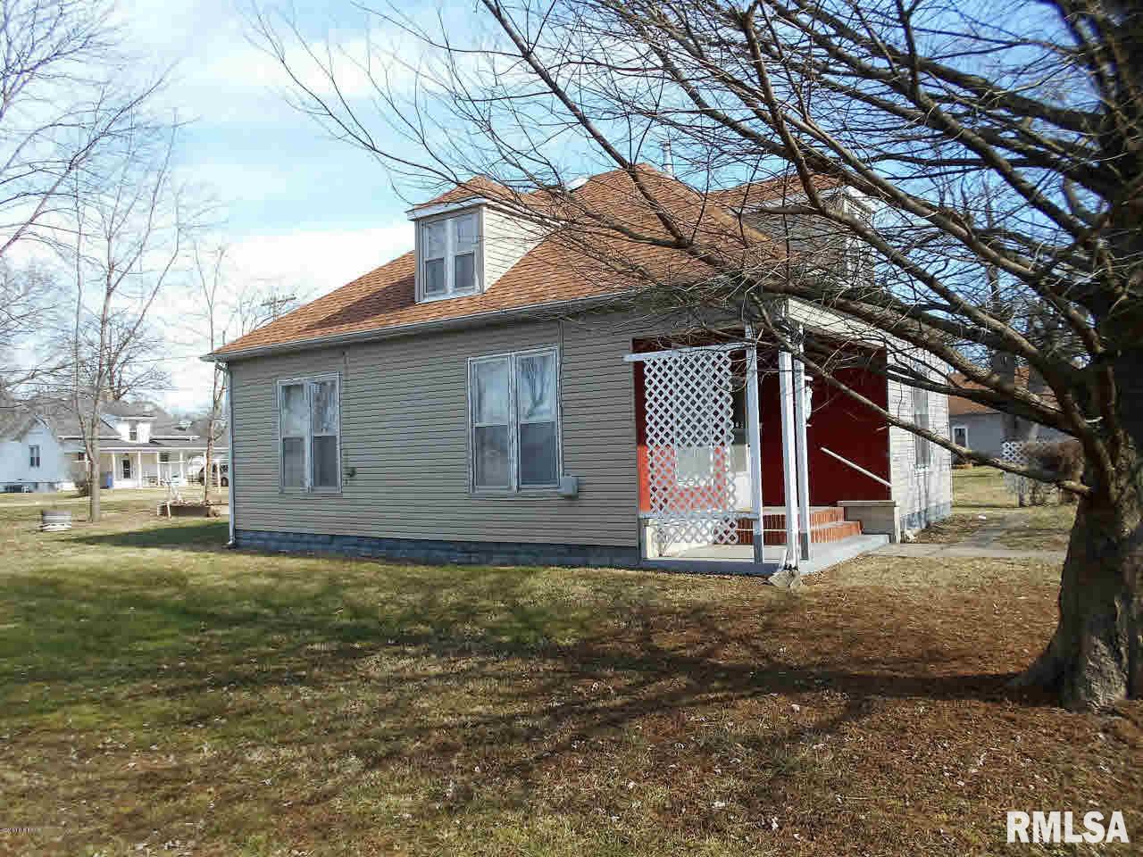 319 Fair Flora, IL 62839 - Photo 4 of 6 Gallery Image 4