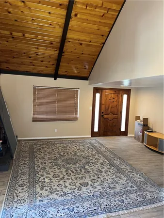 a view of empty room with window