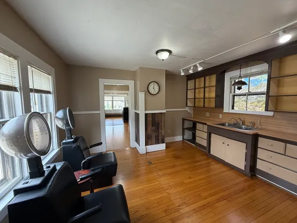 $350,000 | 30 Mohawk Trail, Greenfield, MA 01301