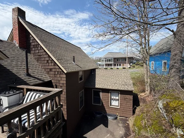 $350,000 | 30 Mohawk Trail, Greenfield, MA 01301
