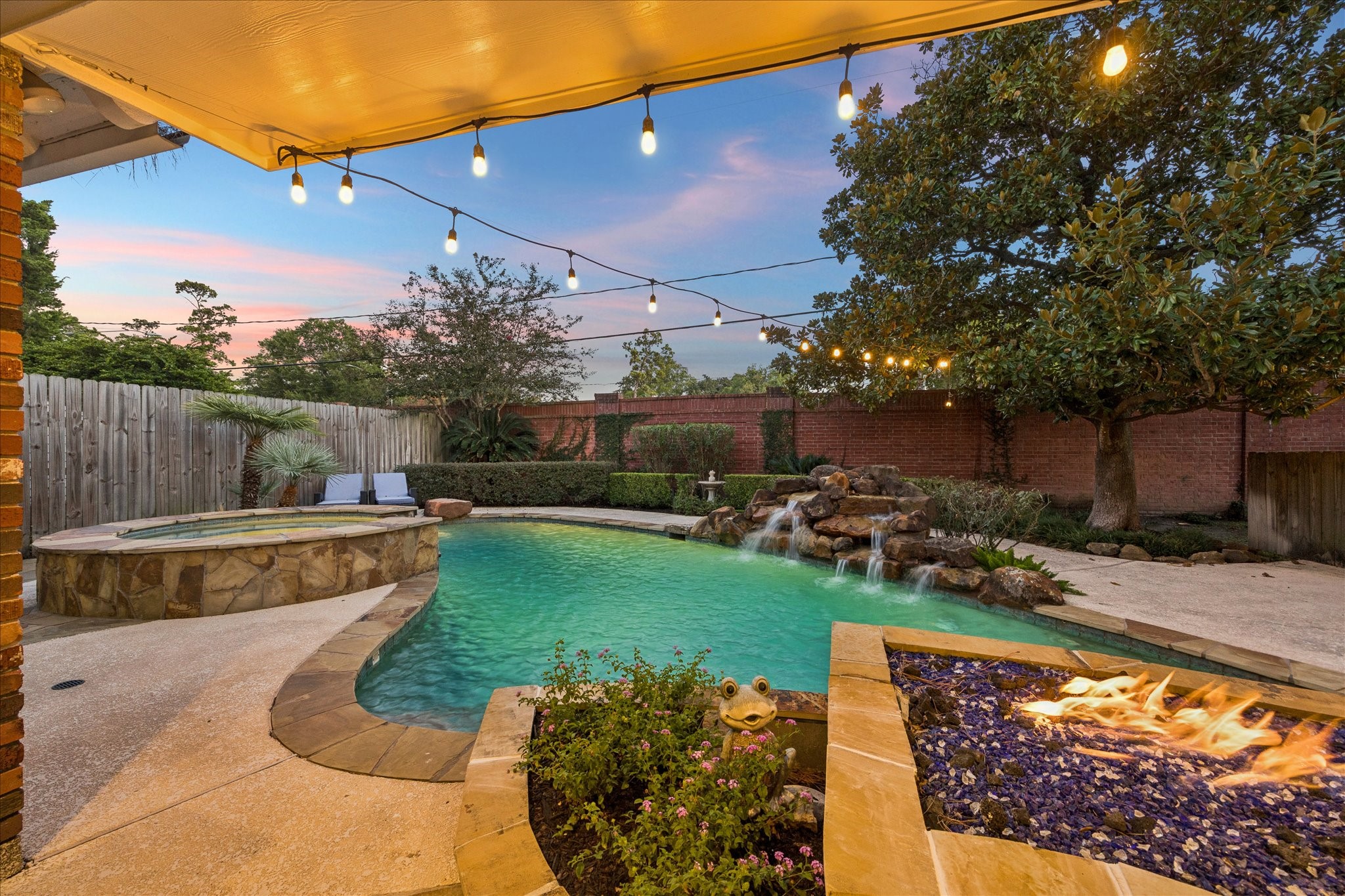 13723 Taylorcrest Road Houston, TX 77079 - Photo 34 of 39 Gallery Image 34