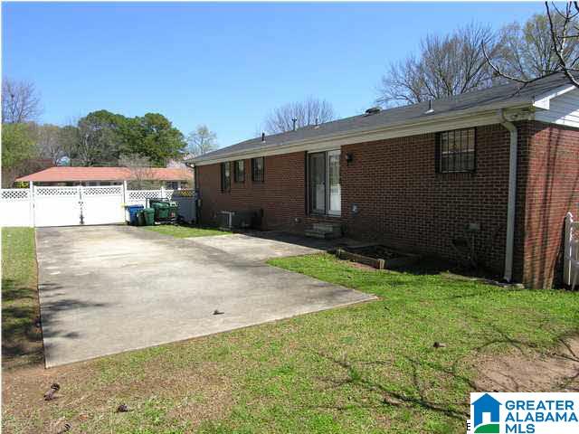 548 Edgeknoll Drive Birmingham, AL 35209 - Photo 4 of 17