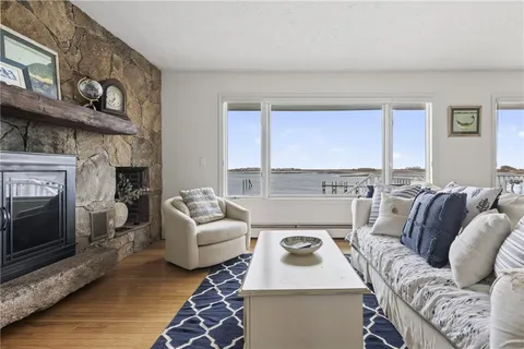 $2,250,000 | 30 Dory Court, South Kingstown, RI 02879