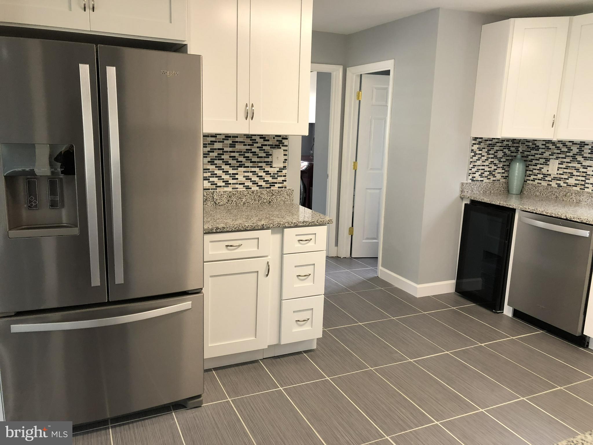 301 Nicholson Road Baltimore, MD 21221 - Photo 8 of 30 Kitchen