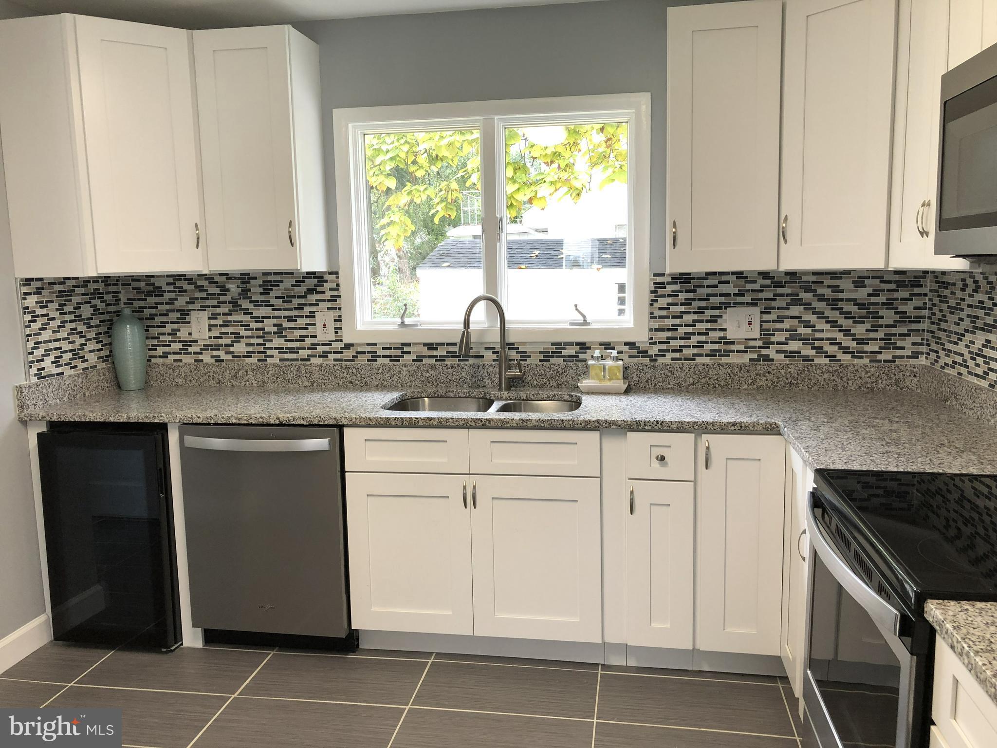 301 Nicholson Road Baltimore, MD 21221 - Photo 9 of 30 Kitchen