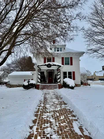 $480,000 | 411 Albion Avenue, Fairmont, MN 56031