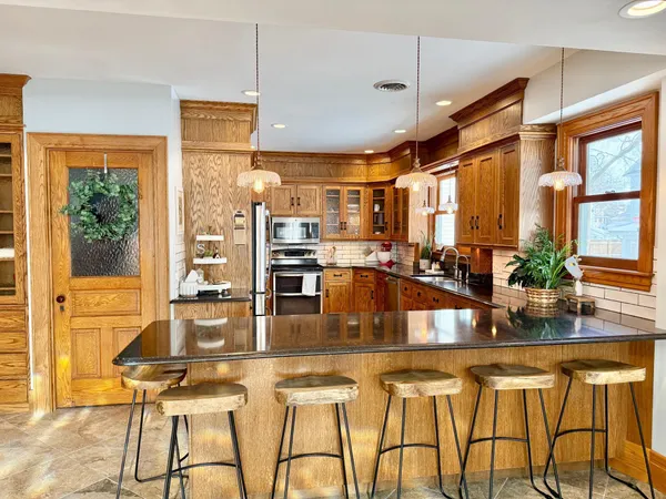 $425,000 | 411 Albion Avenue, Fairmont, MN 56031