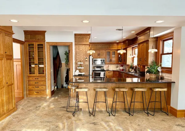 $425,000 | 411 Albion Avenue, Fairmont, MN 56031