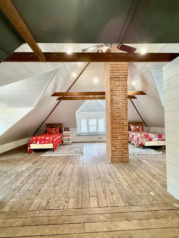 $450,000 | 411 Albion Avenue, Fairmont, MN 56031