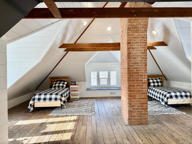 $450,000 | 411 Albion Avenue, Fairmont, MN 56031