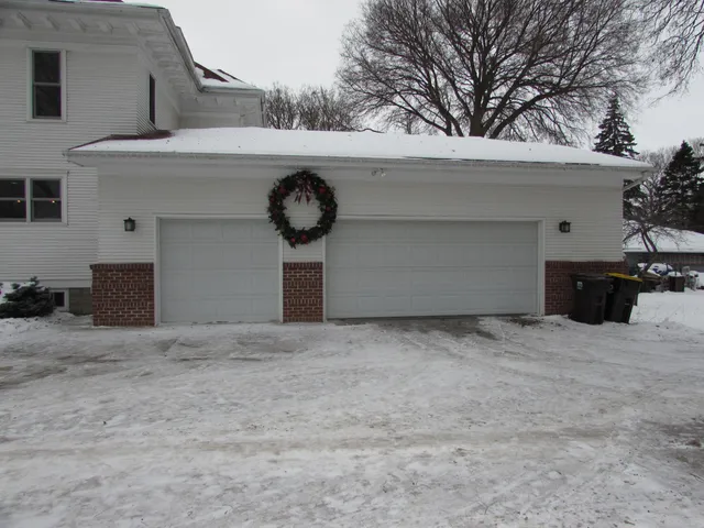 $480,000 | 411 Albion Avenue, Fairmont, MN 56031