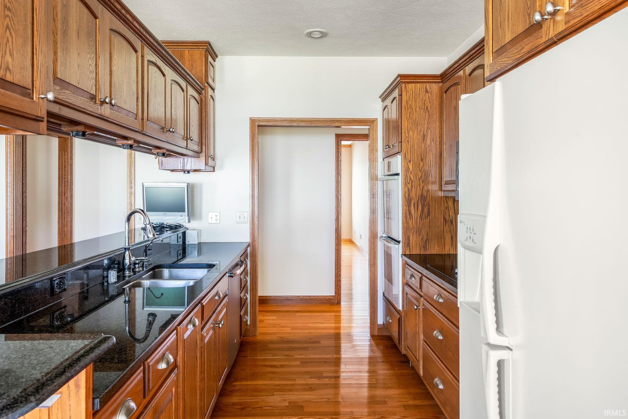 1702 Timber Valley Court Kokomo, IN 46902 - Photo 12 of 36
