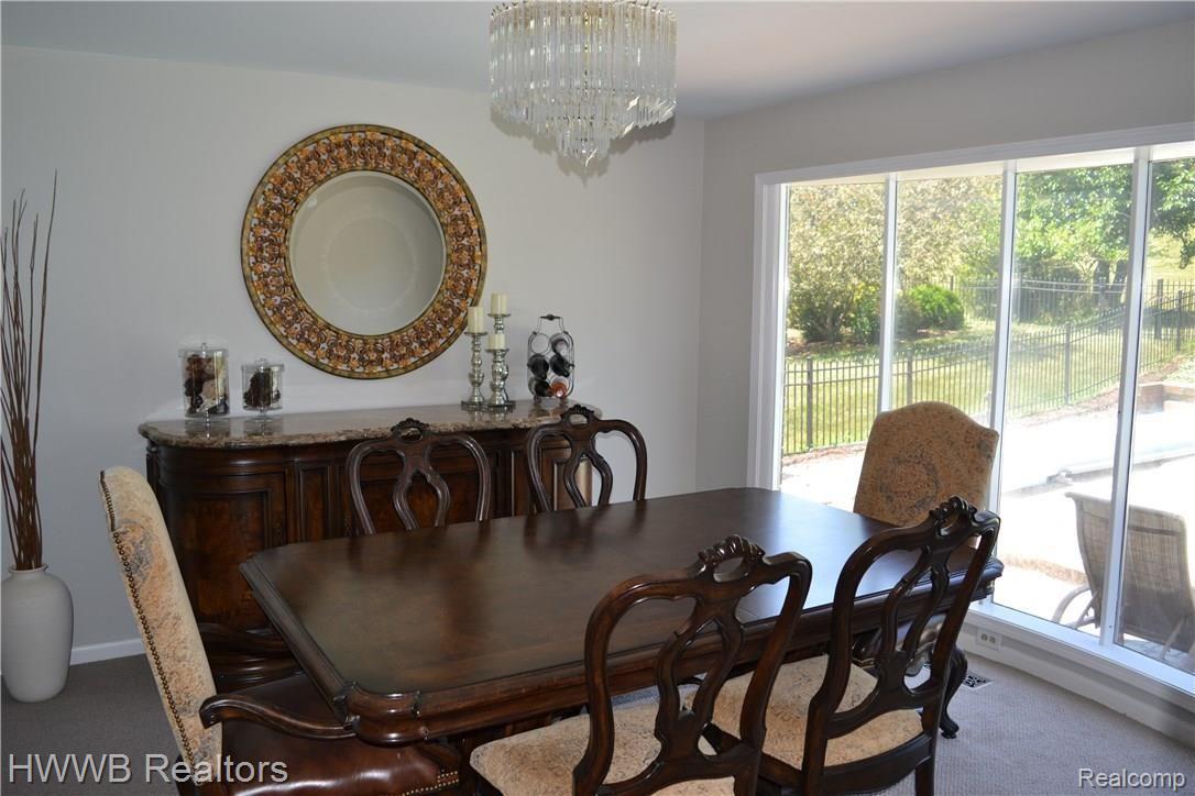 1950 Kilburn Road West Rochester, MI 48306 - Photo 7 of 45 7.JPG