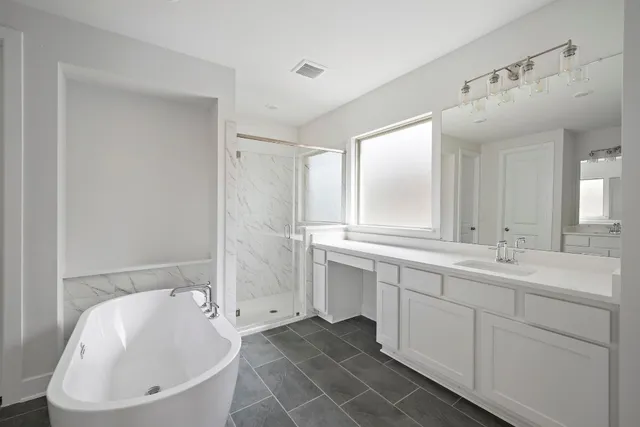 $614,925 | 132 Cloverton Crescent, Hutto, TX 78634