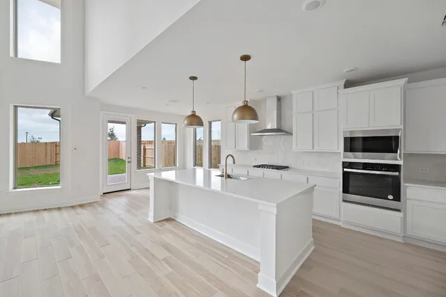 $614,925 | 132 Cloverton Crescent, Hutto, TX 78634