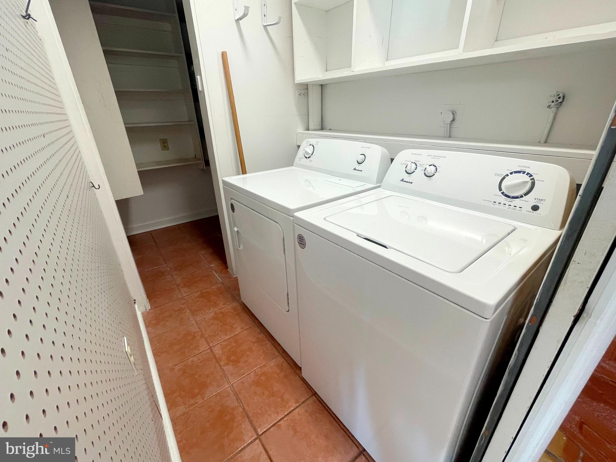 11717 Rivershore Drive Dunkirk, MD 20754 - Photo 18 of 49 a utility room with dryer and washer