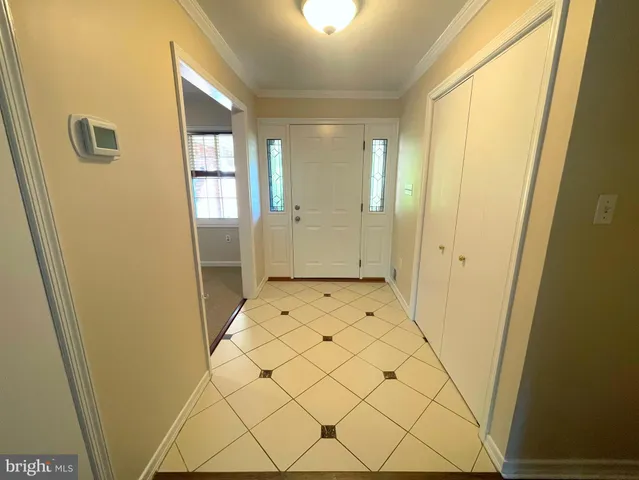 a view of entryway with window