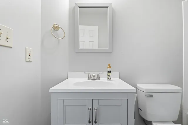 $320,000 | 1208 Spring Mill Drive, Avon, IN 46123