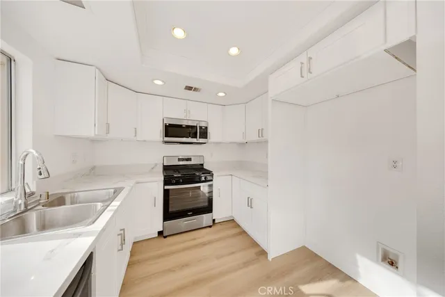 $715,000 | 21146 Sunny Ridge, Lake Forest, CA 92630