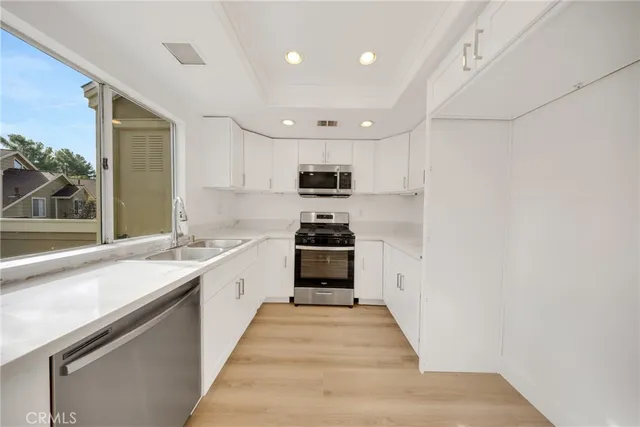 $715,000 | 21146 Sunny Ridge, Lake Forest, CA 92630