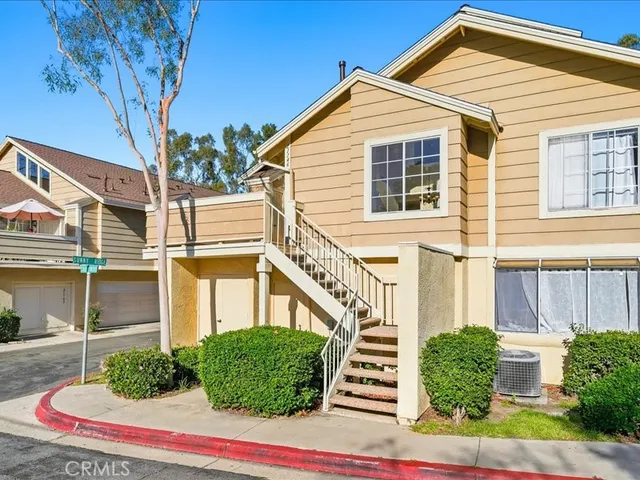 $715,000 | 21146 Sunny Ridge, Lake Forest, CA 92630