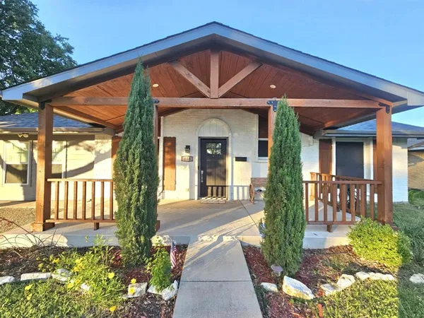 $2,400 | 805 Greenbriar Drive, Garland, TX 75043