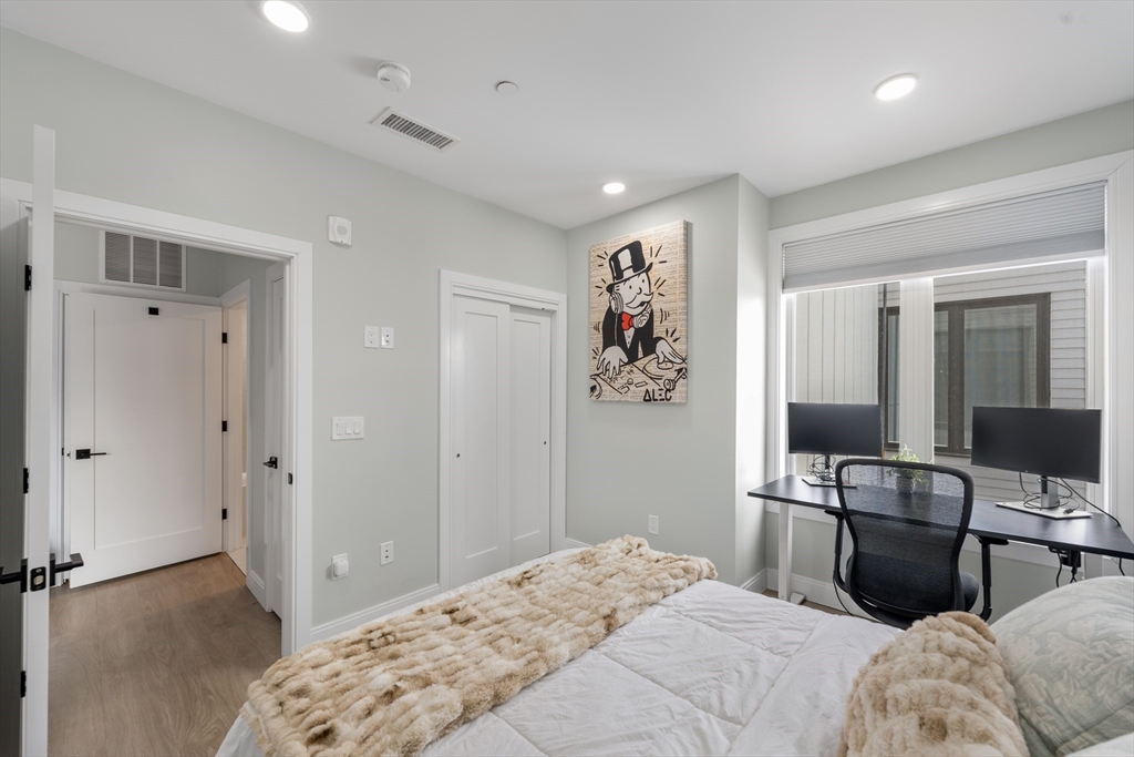 277 Border Street, Unit 401 Boston, MA 02128 - Photo 4 of 15